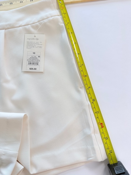 NWT A New Day Cream Tailored Pleated Shorts – Off-White Trouser Shorts Chic - Picture 8 of 9